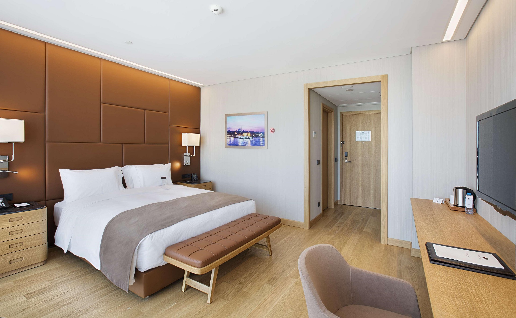 GUEST ROOM, KING BED, ACCESSIBLE