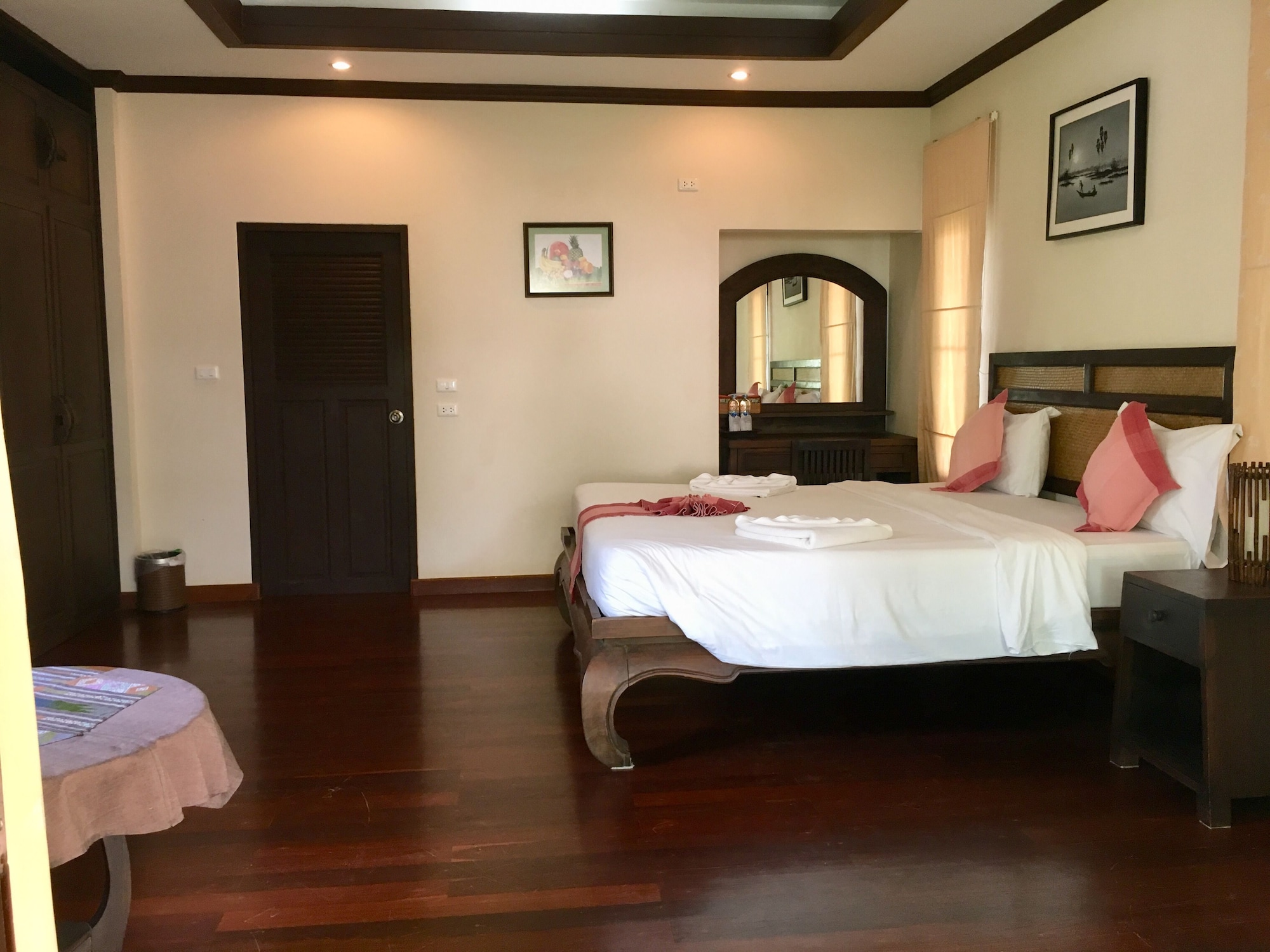 VILLA, DOUBLE BED