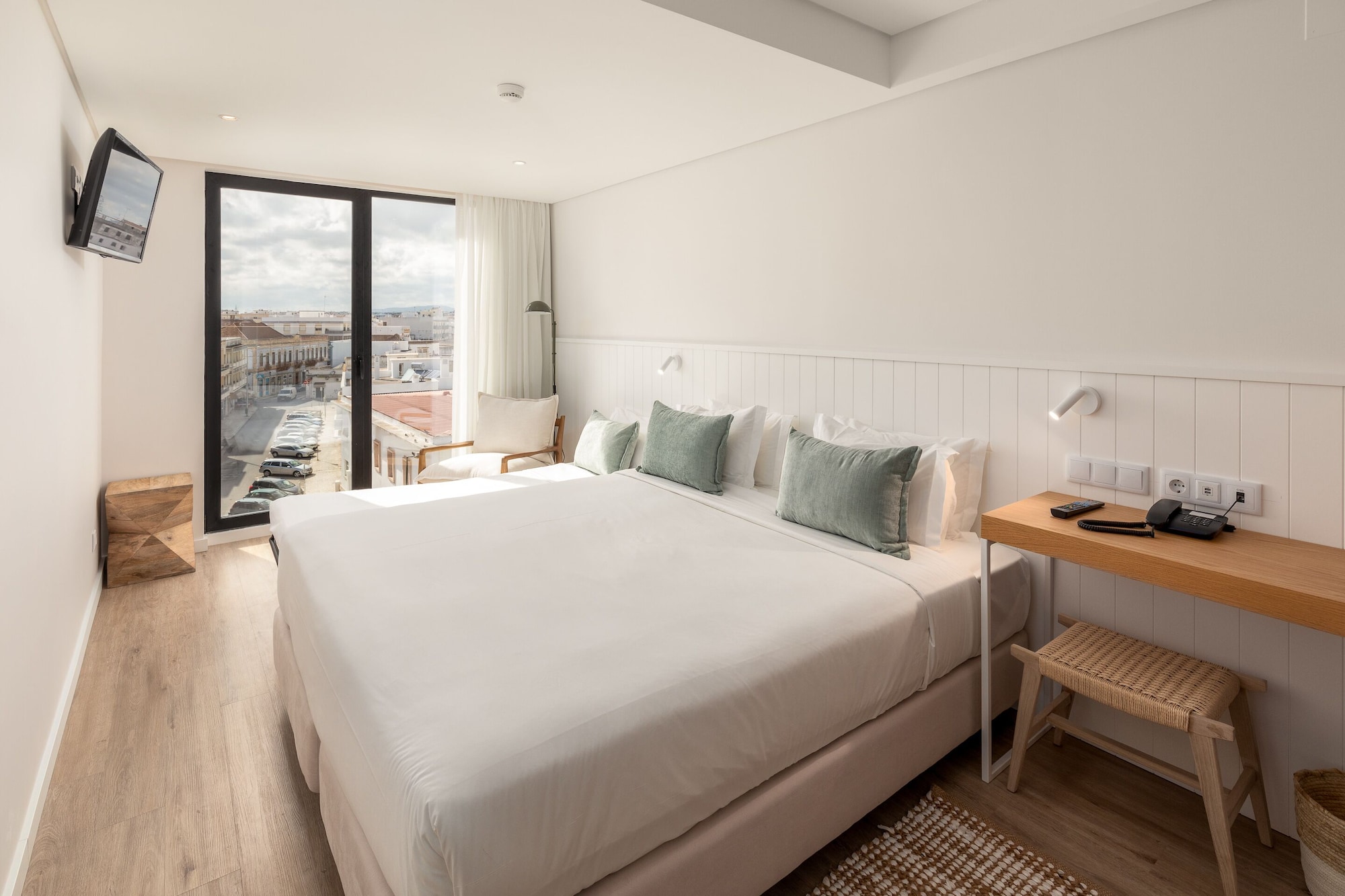 Premium, Double or Twin Bed