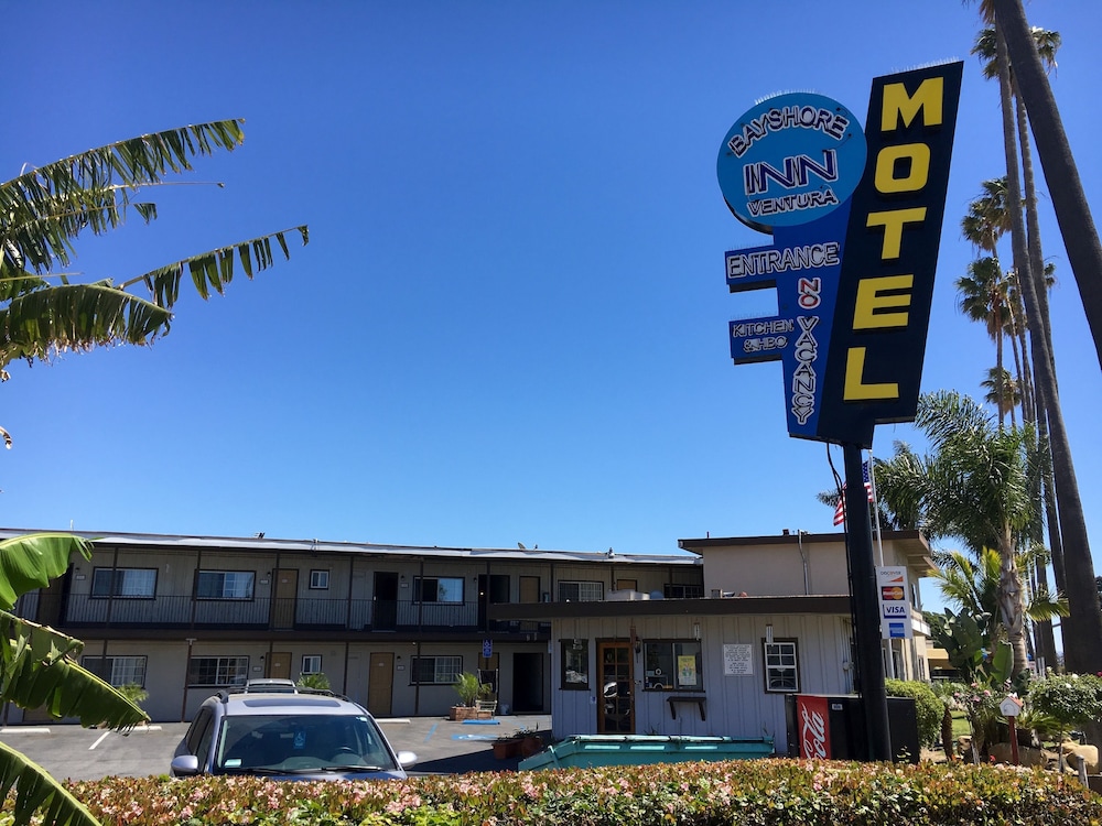 Bayshore Inn 2/44