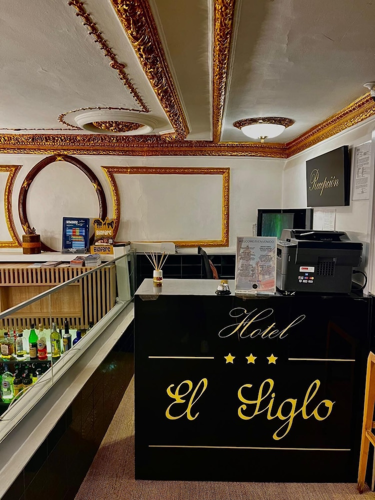 Hotel El Siglo 8/64
