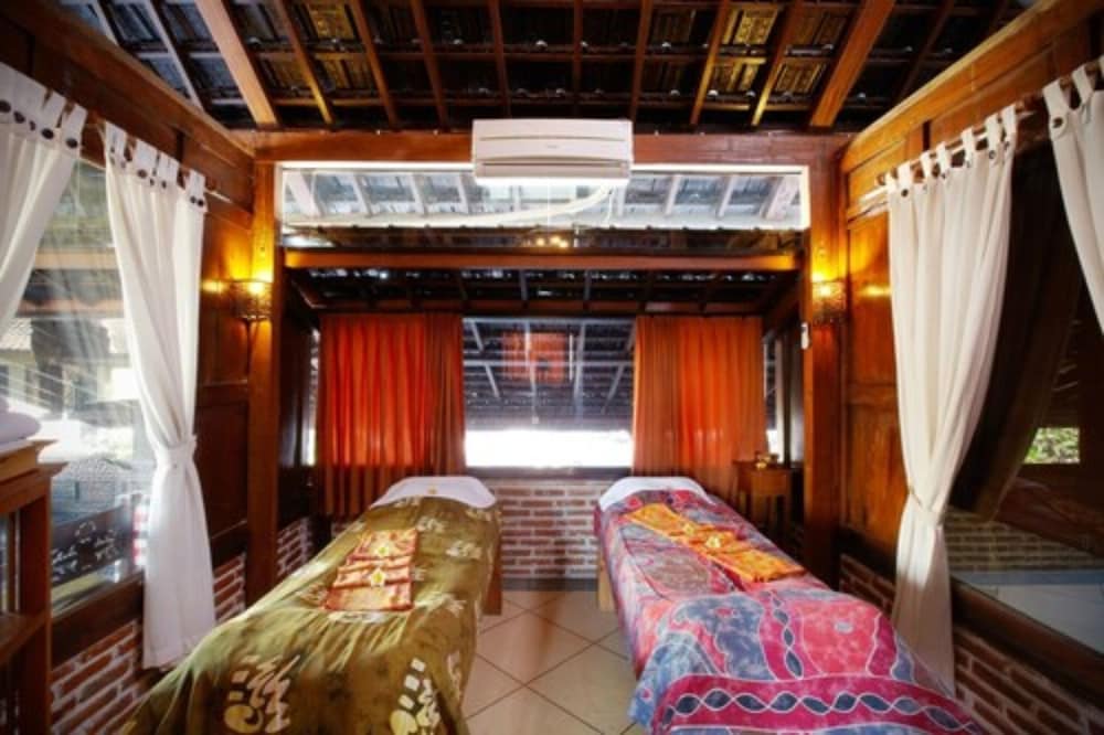 PUTU BALI VILLA & SPA(KT) 18/52