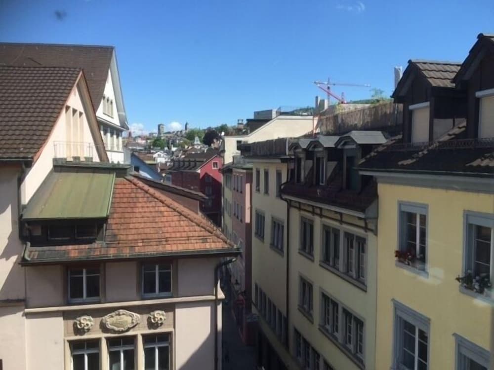 Hotel Old Town 5/25