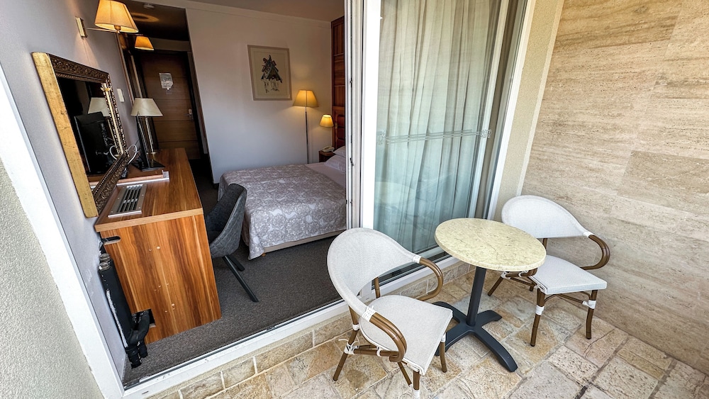 Hotel Palas 17/23