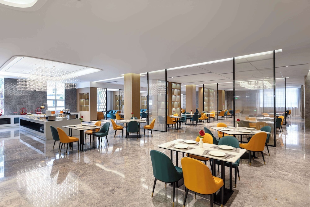 Ramada Plaza by Wyndham Ezhou Binjiang 17/23