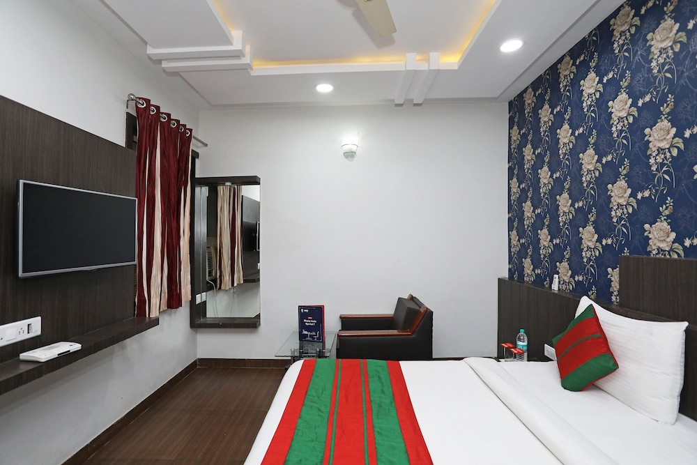 Hotel Flowers Inn 17/40