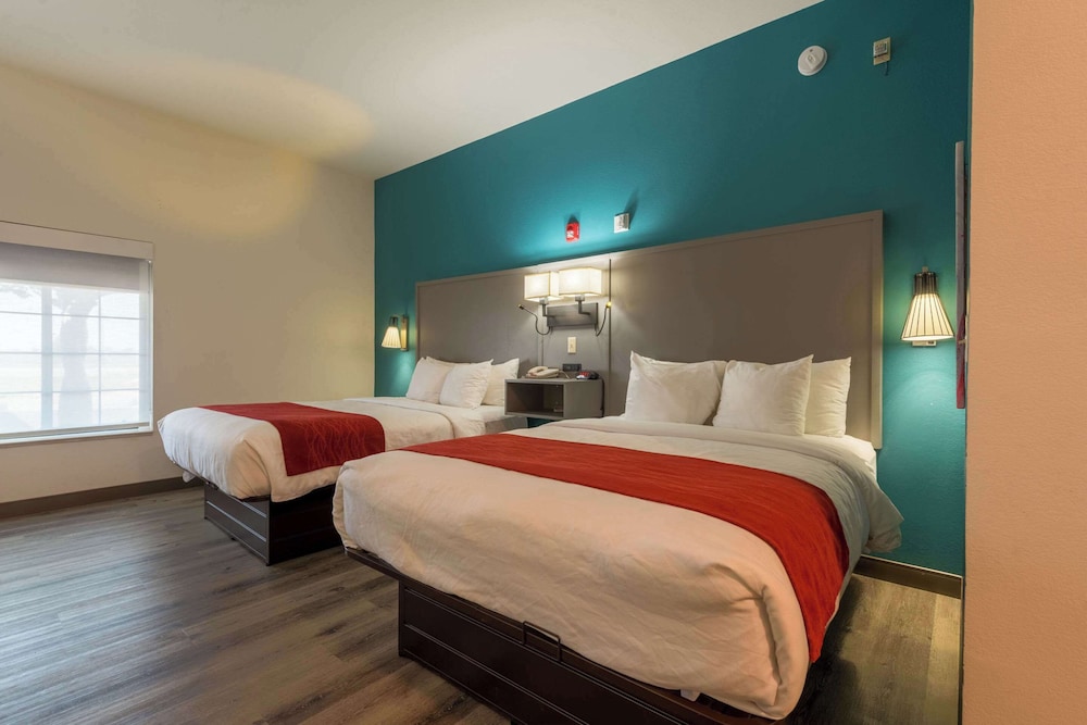 Comfort Inn Suites 16/75