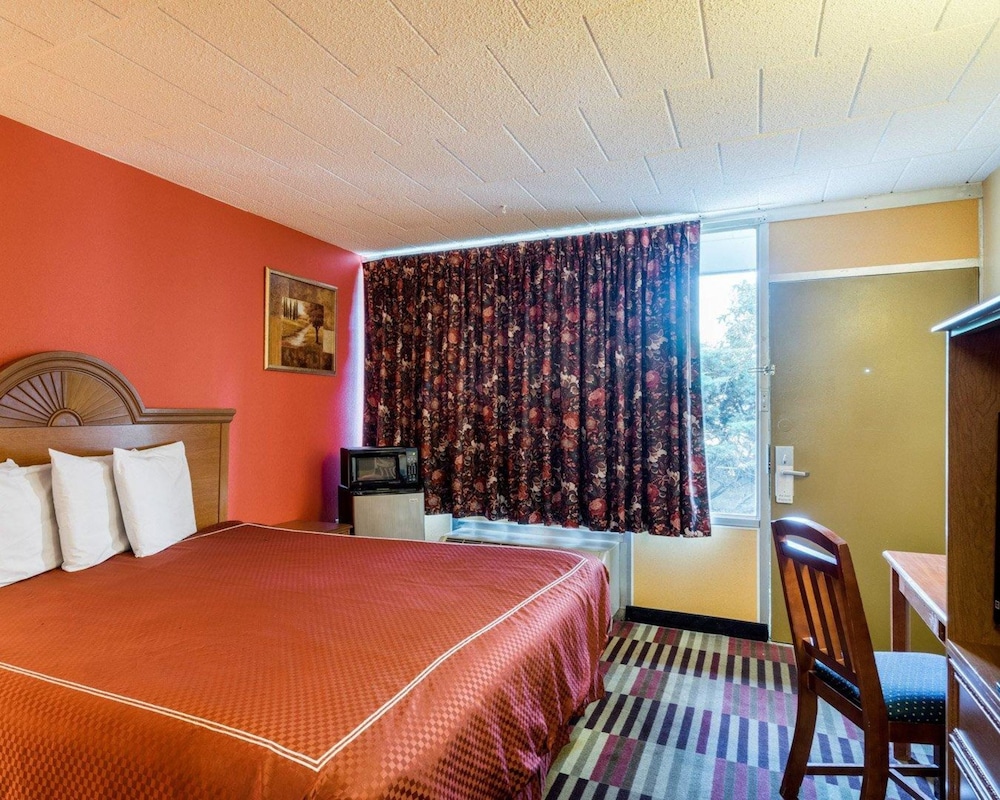 Rodeway Inn Newark - University Area 12/24