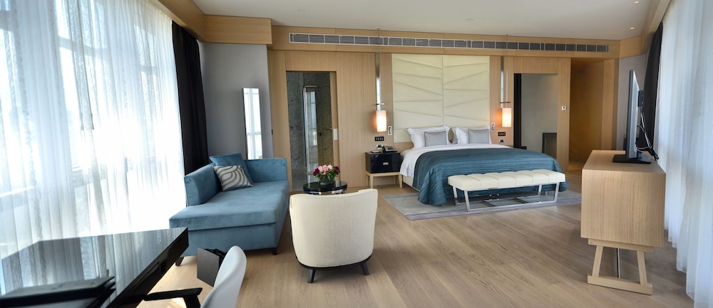 Wyndham Grand Istanbul Levent 24/48