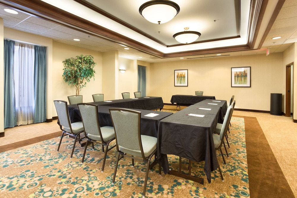 Drury Inn and Suites Birmingham Lakeshore Drive 40/50