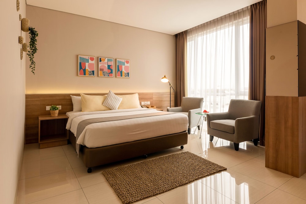 Sunday Hotel Antero Jababek 26/70