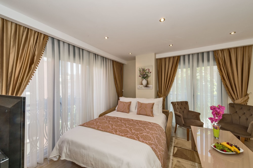 Gen Suites 9/50