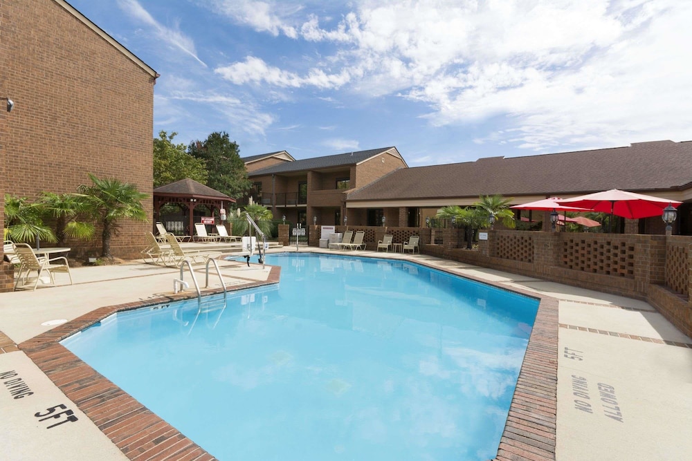 Ramada By Wyndham Raleigh in RALEIGH - NC