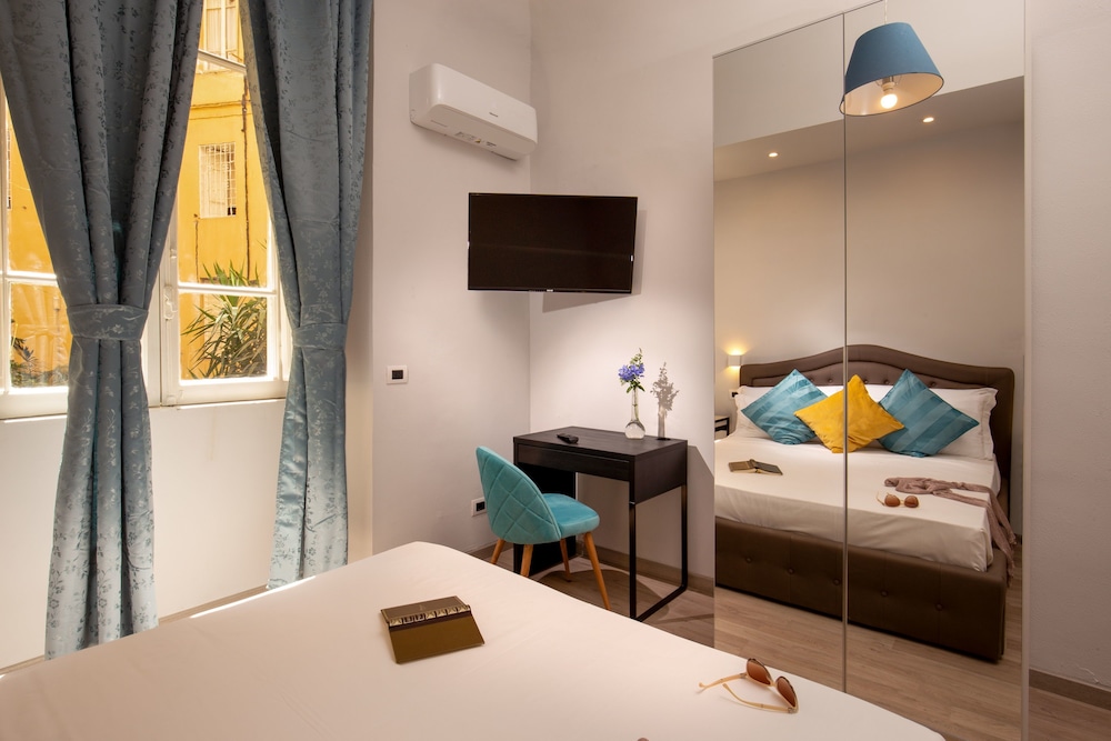 Courtyard Rome Suite 18/29