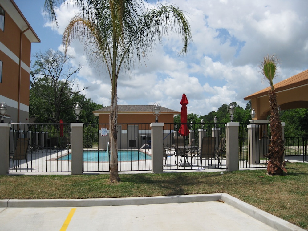 Comfort Suites Oil Center 3/60