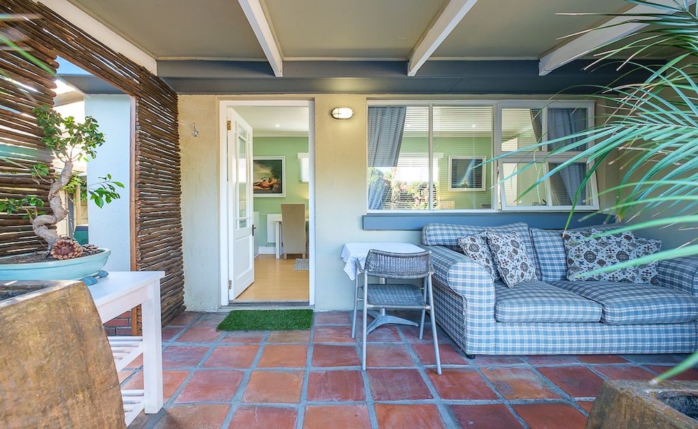 Inn Style Guesthouse 36/50