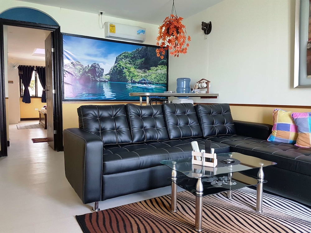 Mango's Beachfront Resort 45/69