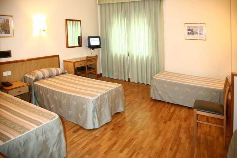 Villa de Canfranc 5/18