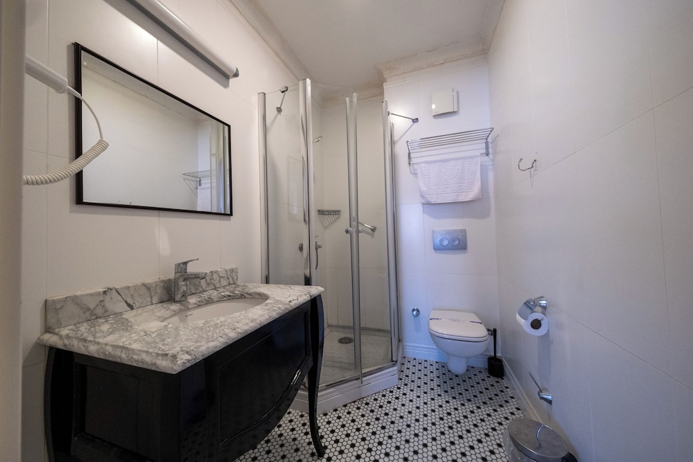 Frame Galata Hotel 34/36