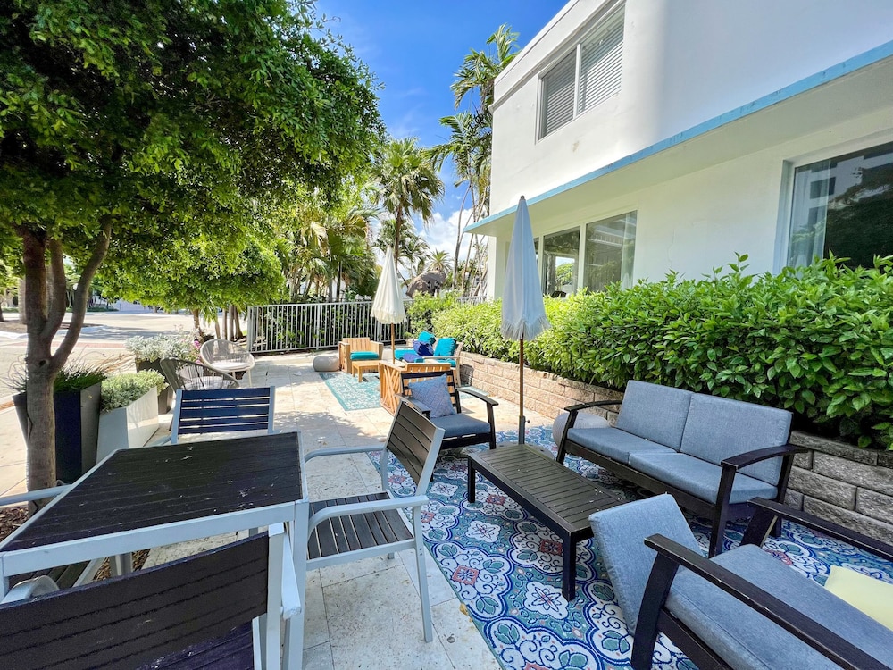North Beach Hotel 54/76