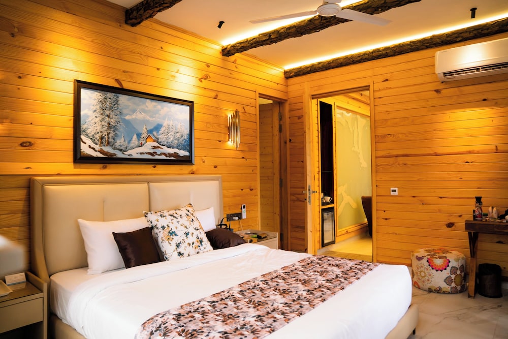 UNA Comfort Kasauli Hills Resorts 12/50