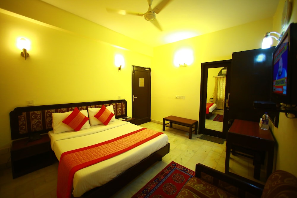 Sundeep Inn 10/46