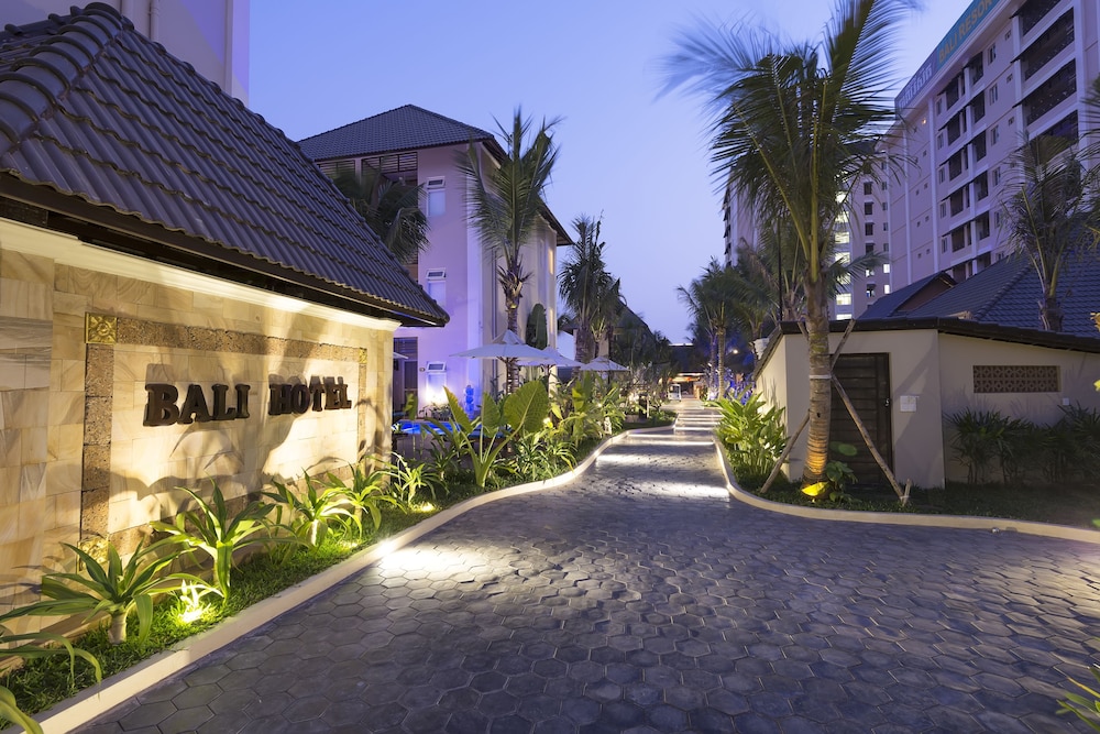 Bali Resort & Apartment 60/67