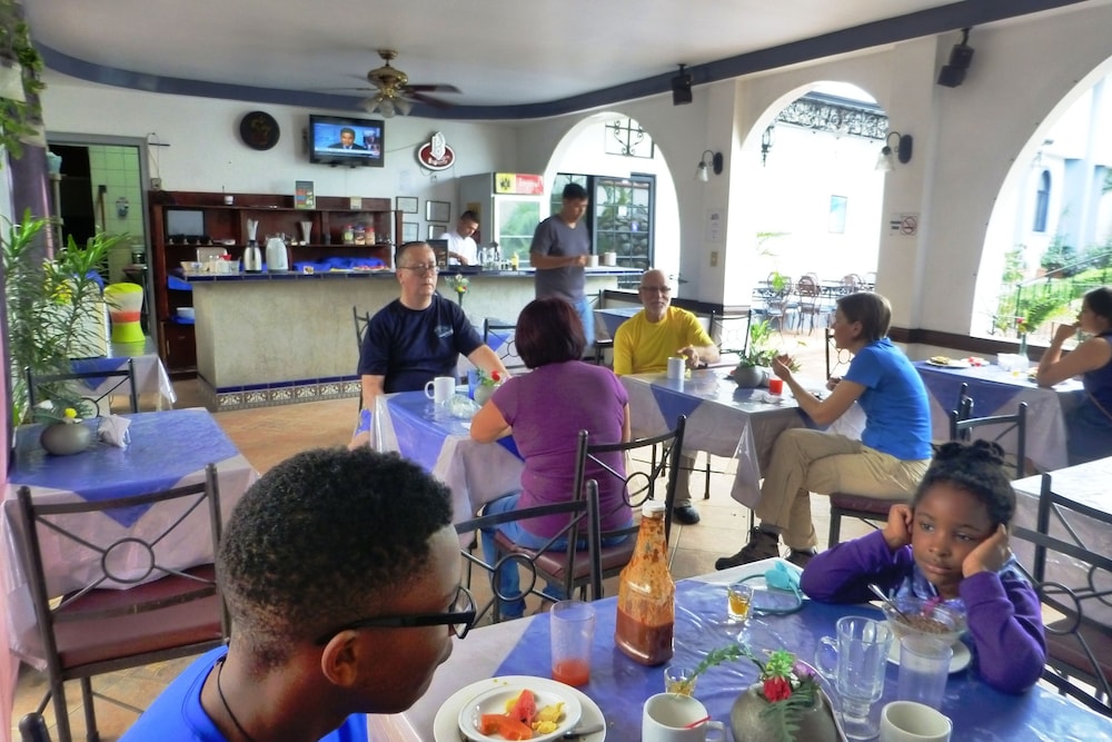 Hotel Casa Santo Tomas 44/58