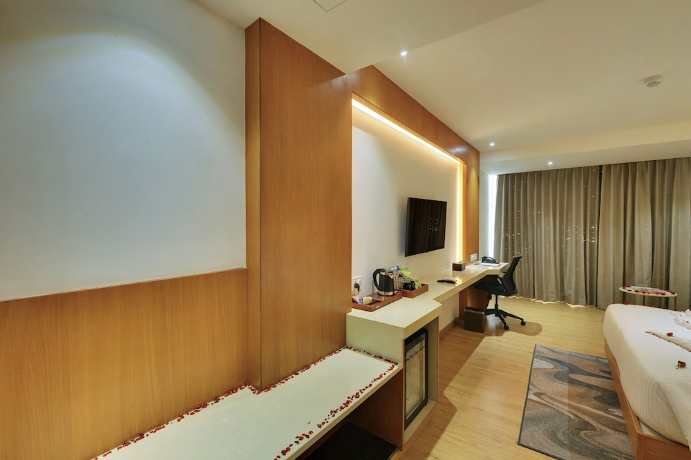 Clarion Bangalore 17/40