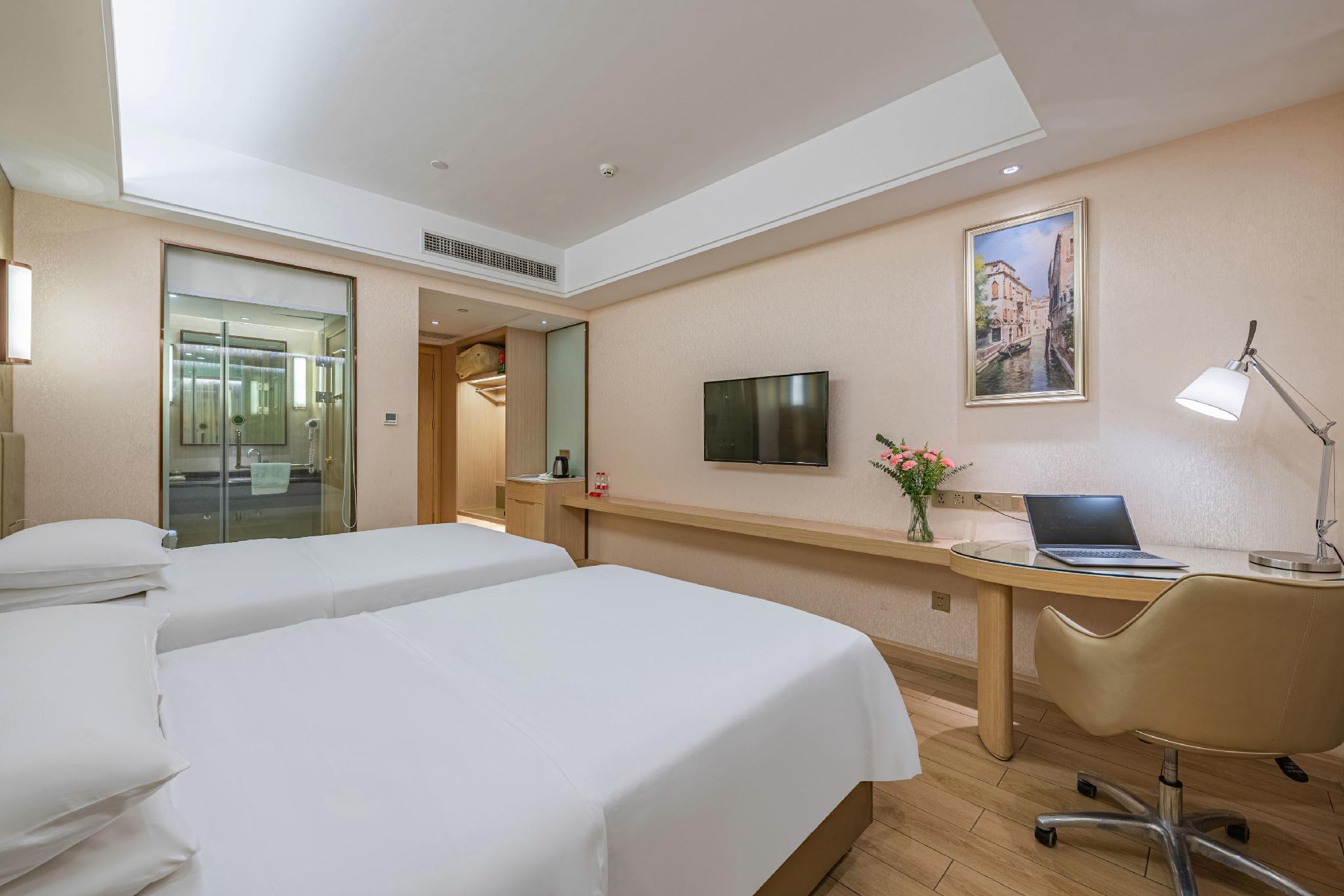 Vienna International Hotel (Dongguan Songshan Lake Guanzhang Road) 10/24