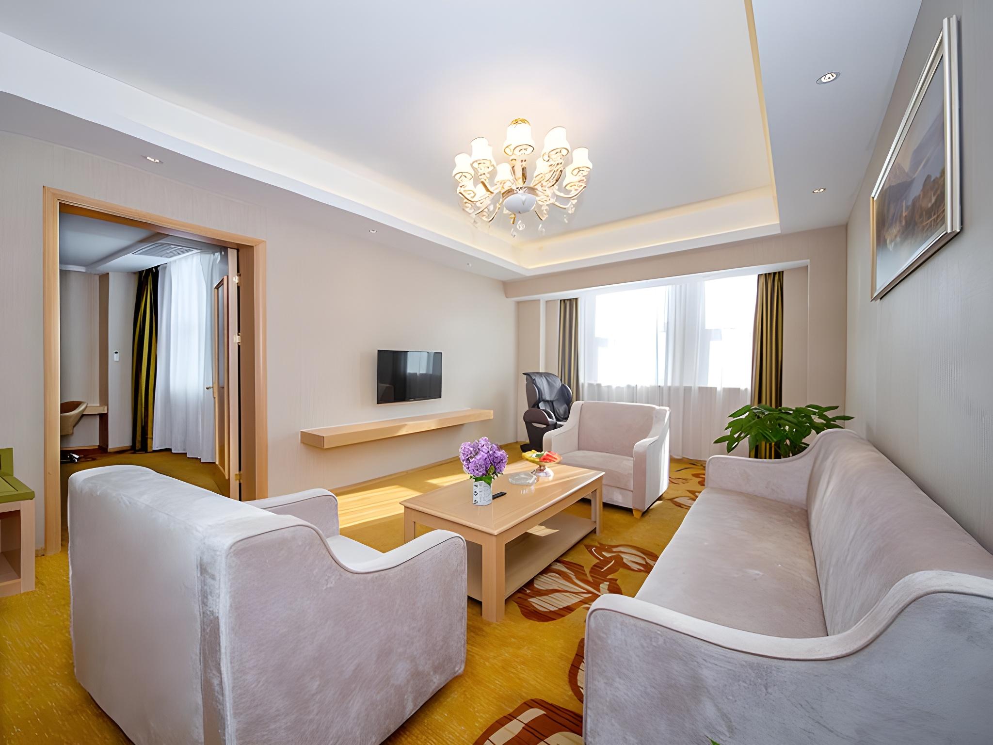 Vienna International Hotel (Zhongxiang Zhongbai Square) 27/31