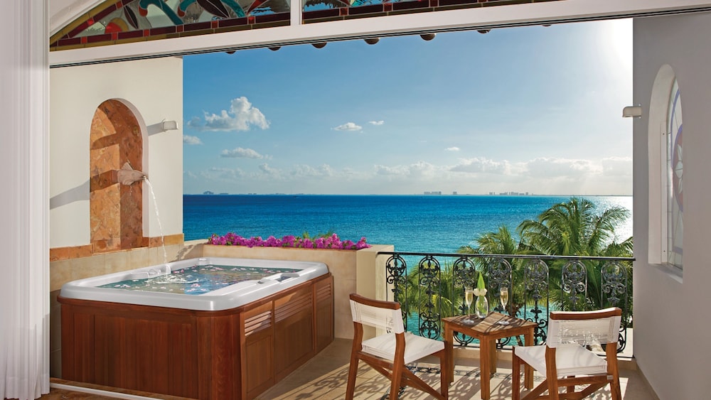 swimming pool spa