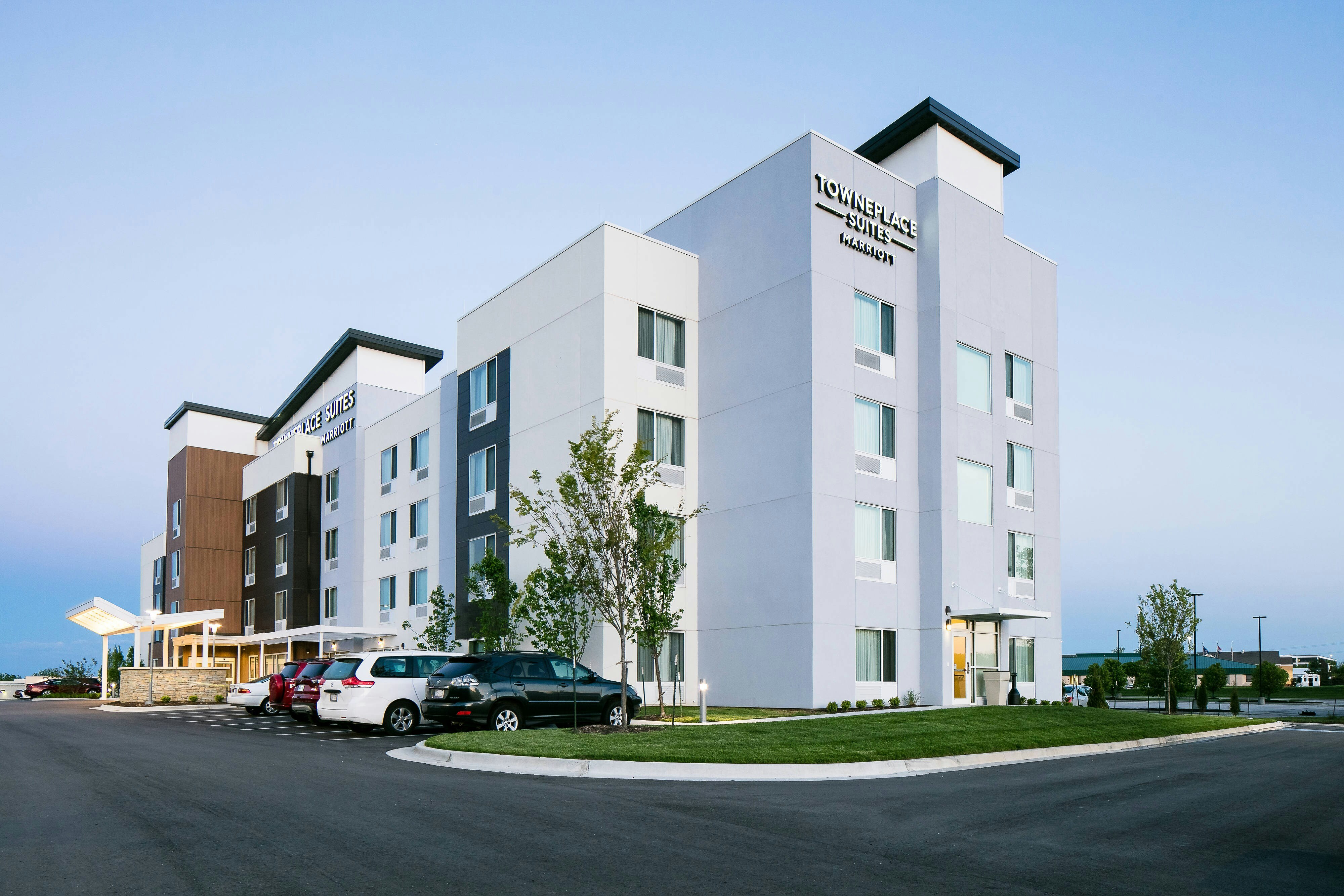 TOWNEPLACE SUITES KANSAS CITY AIRPORT 40/40