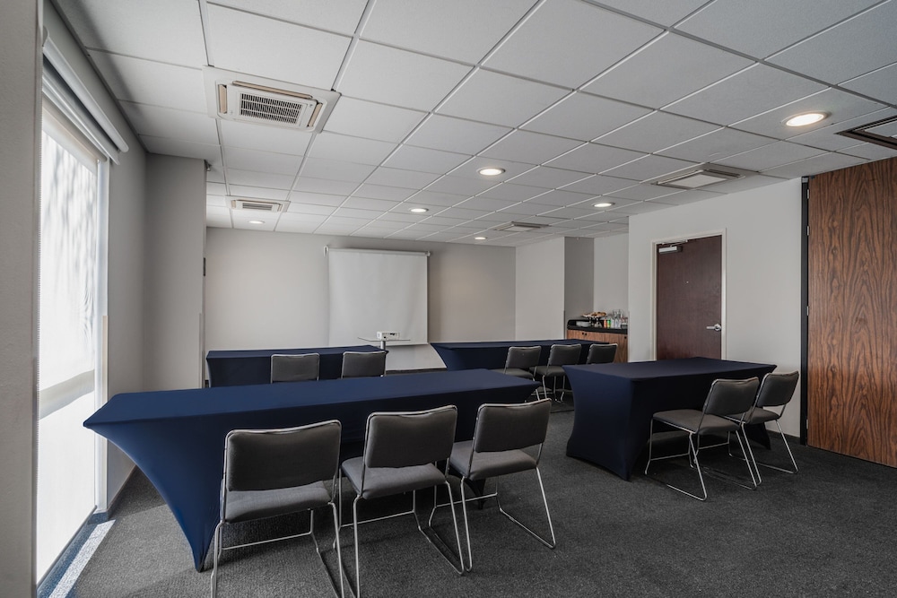 City Express by Marriott Queretaro Jurica 63/71