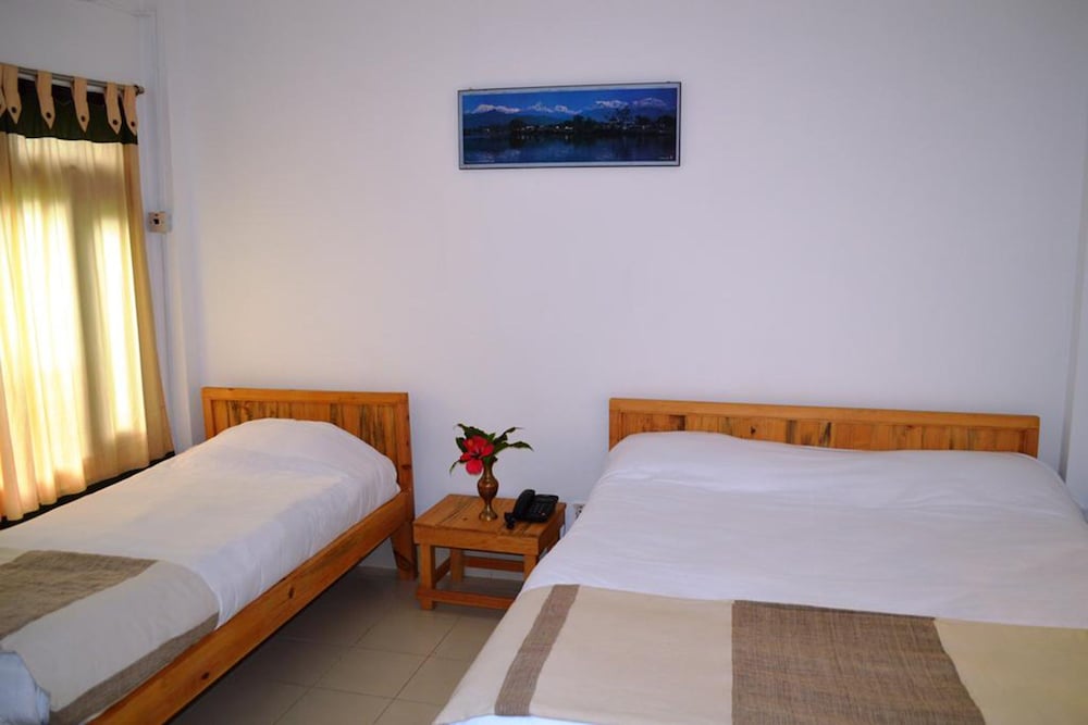 Chitwan Paradise Hotel 6/37