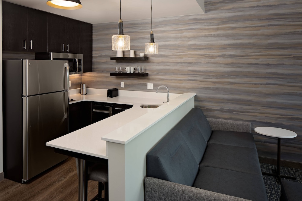 Residence Inn by Marriott Detroit Farmington Hills 11/45