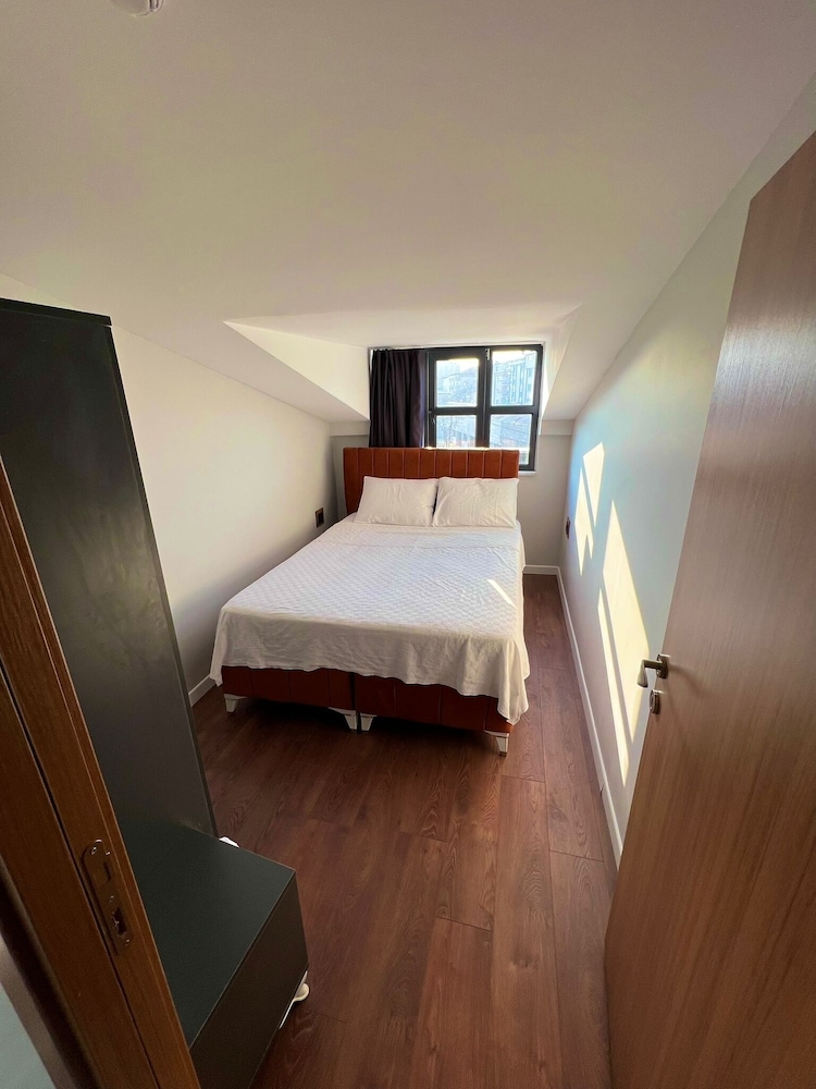 Beta Hotel 15/37