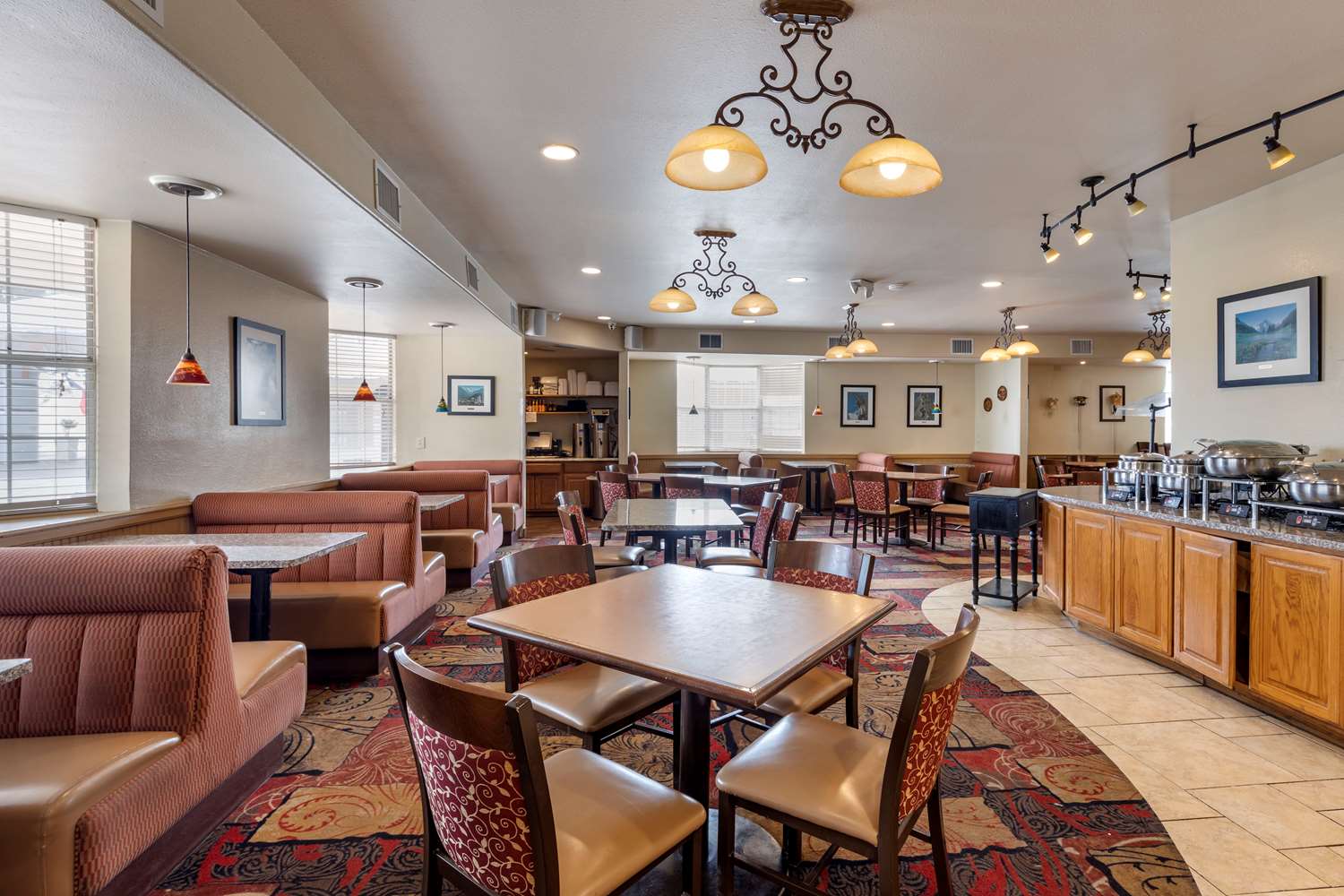 Best Western Swiss Clock Inn 24/35