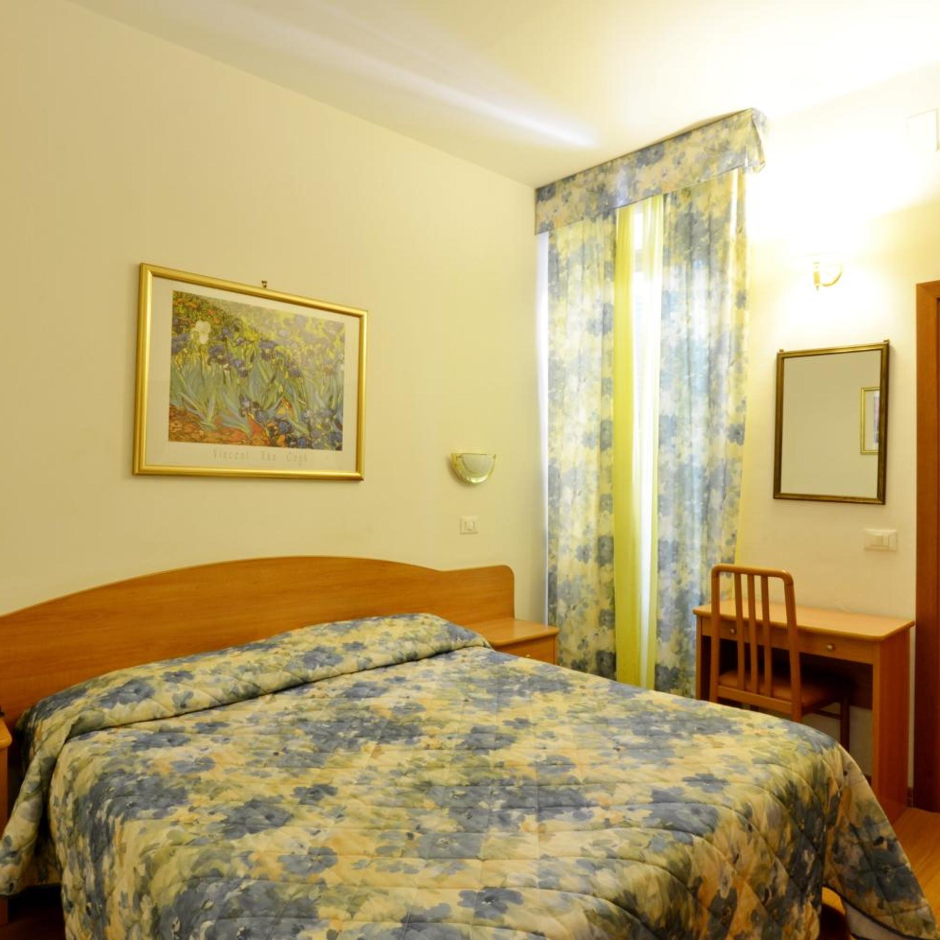 غرفة بسرير مزدوج أو سريرين منفصلين، Tirreno Hotel 6/10