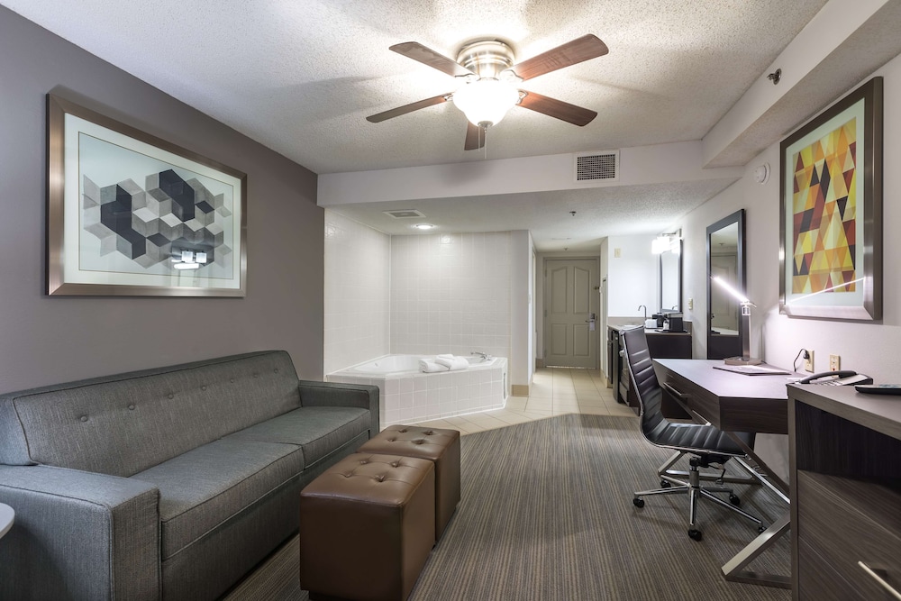Country Inn & Suites By Radisson Lake Norman Huntersville NC 32/48
