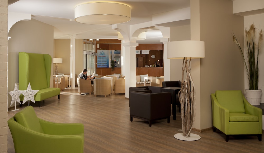 Strandhotel an der Ostsee 25/50