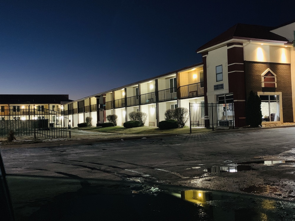 Countryside Suites Kansas City Independence I 70e Sports Complex Hotel 39/40