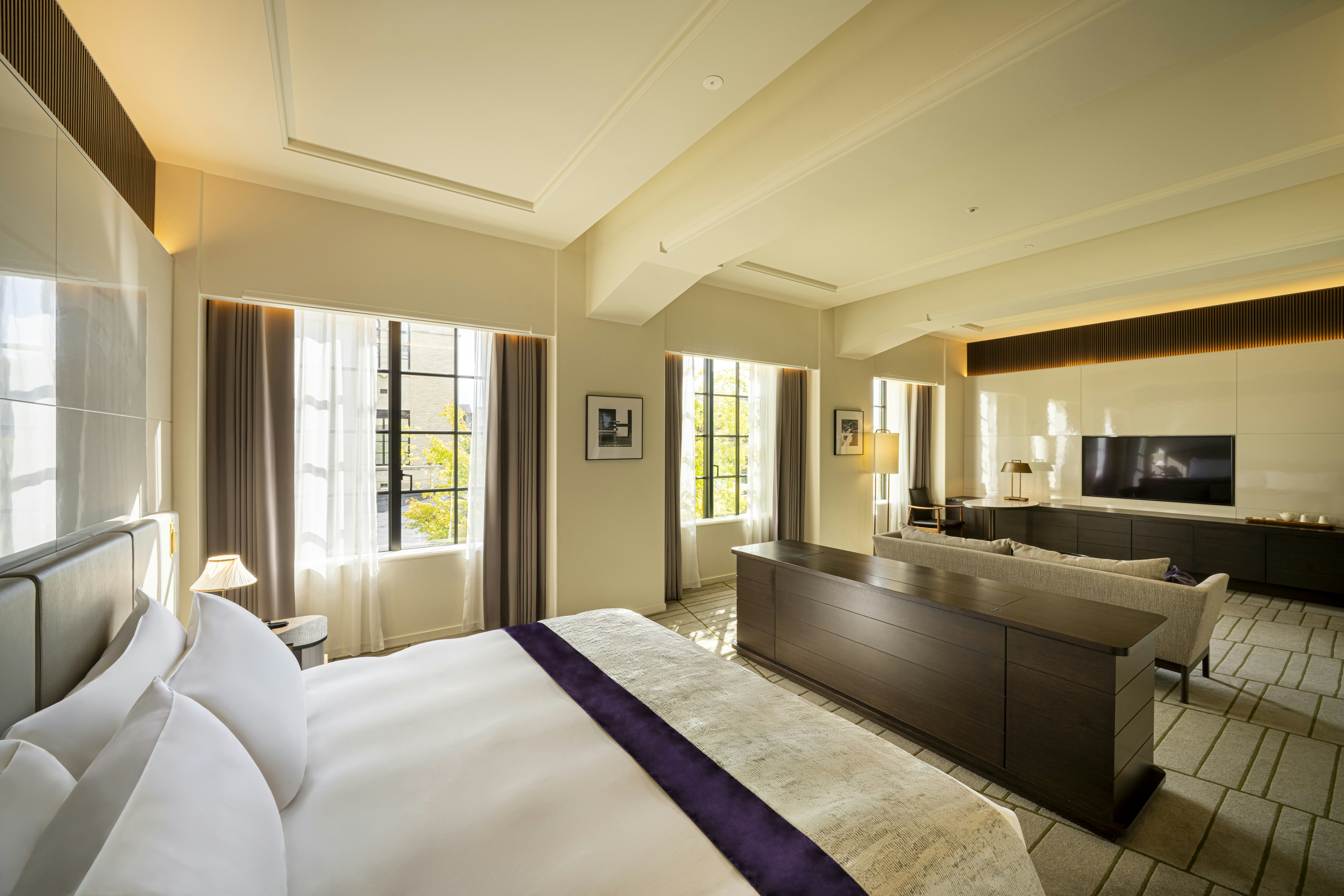 Executive, King Bed
