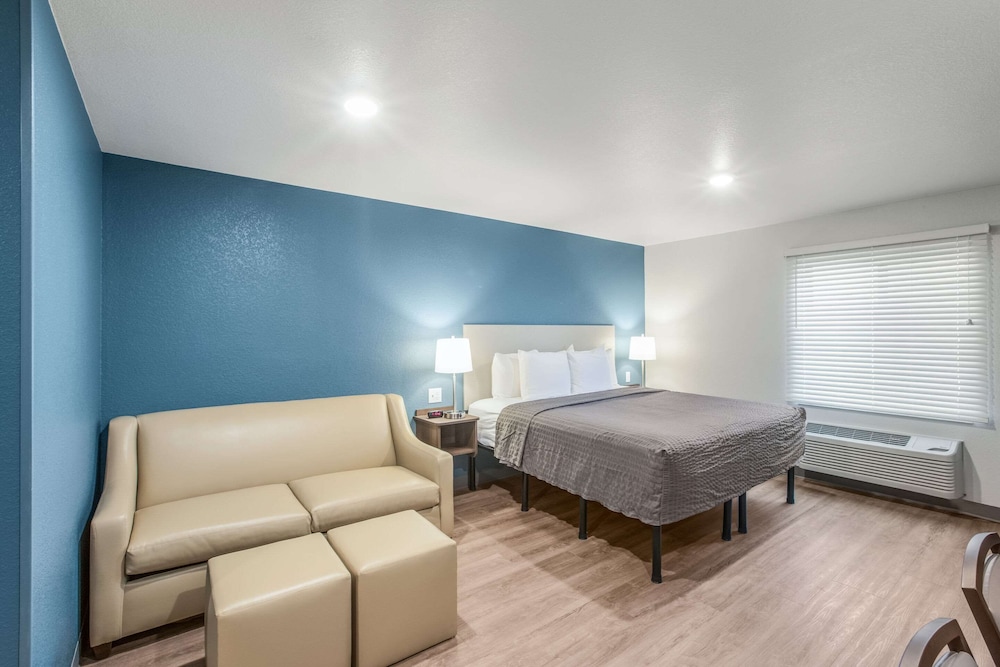 WoodSpring Suites Atlanta McDonough 24/39