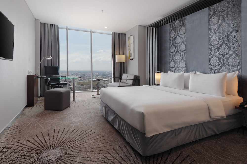 JUNIOR SUITE, SMOKING