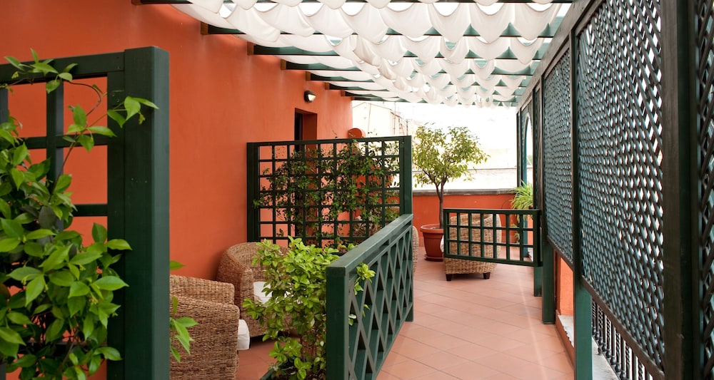Fiume Hotel 6/53