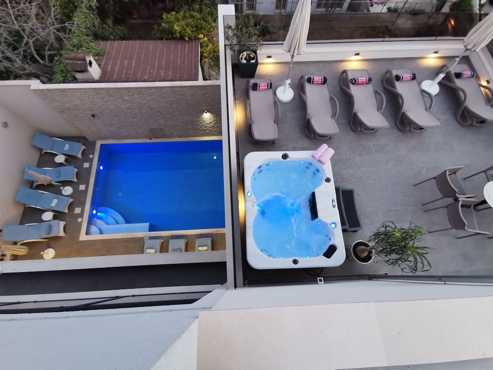 Luxury Rooms Pino 25/50
