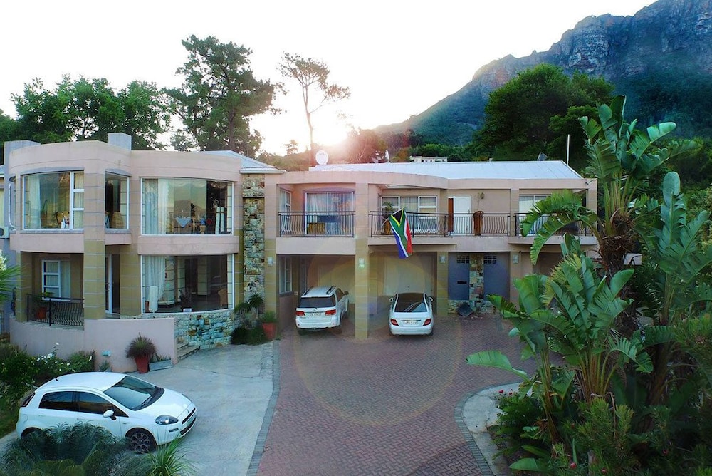 Lumley s Place Guesthouse 35/45