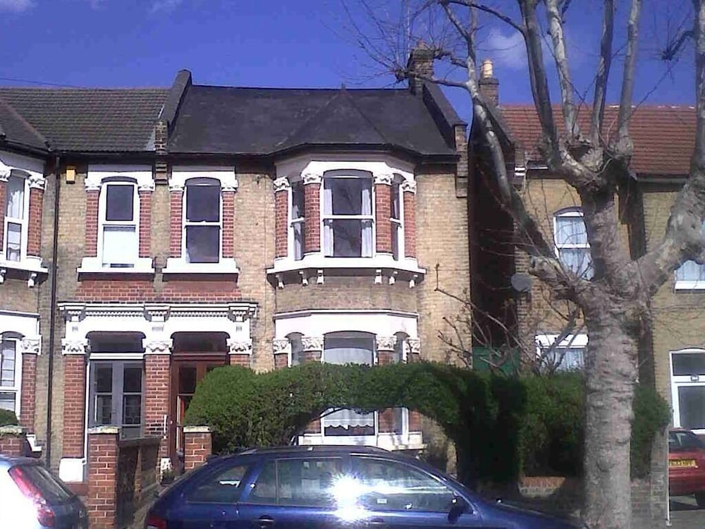 Grove Guest House 1/17