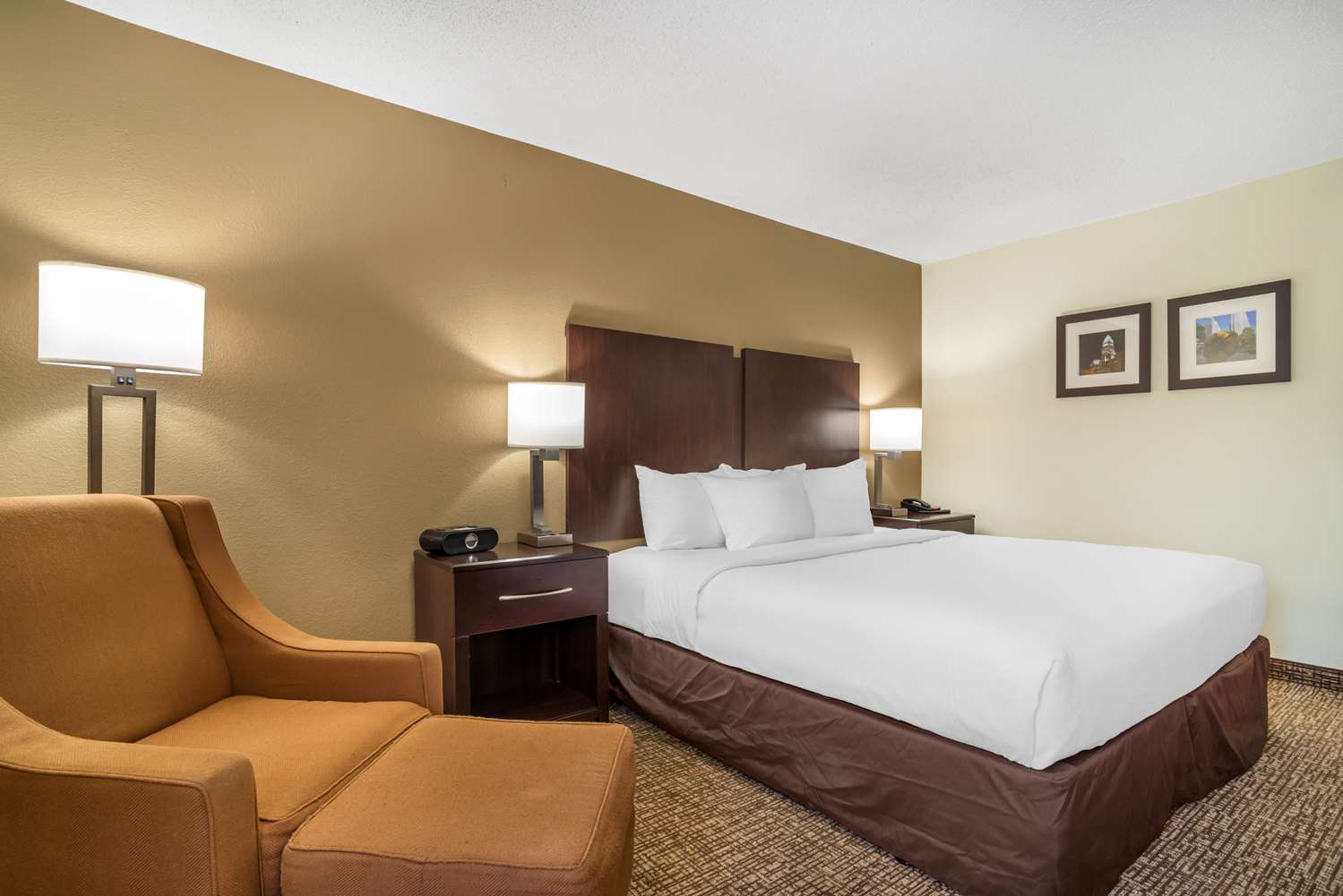Comfort Inn & Suites Cornelius Lake Norman NC 31/47